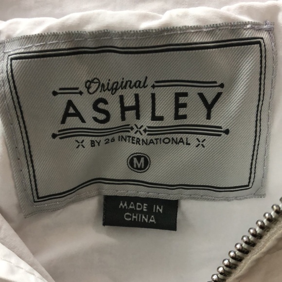 Ashley by 26 International White and Silver Pullover Hooded Windbreaker - Picture 5 of 7